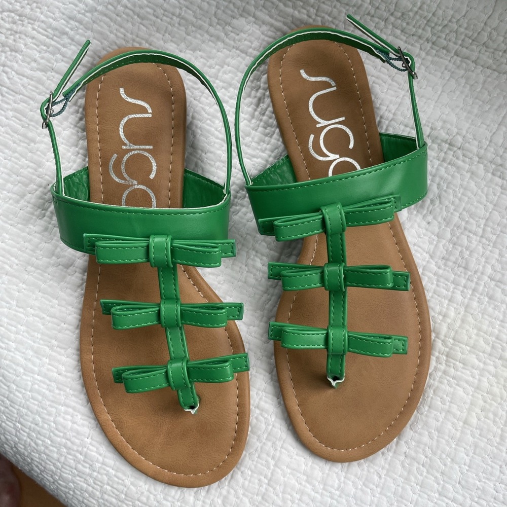 Sugar NWOT  Green Bow Sandals Strappy Flat Sandals Adjustable Strap Size 9.5